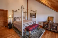 PINEVIEW LAKE LODGE- 6 bed 4.5 bath minutes from Snowbasin Ski Resort. - Boutique