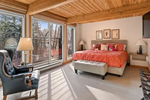 Large, Luxurious Riverfront Townhouse - 4 étoiles