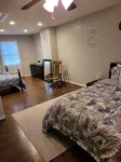 Spacious 4 bedroom, 3 bath home with hot tub and mountain views. - Mountain view