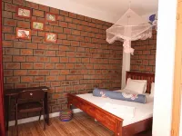 Plastic Bottles House - 2-نجوم