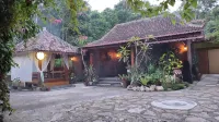 nDalem HaWe Villa Kaliurang -  Ferienhäuser