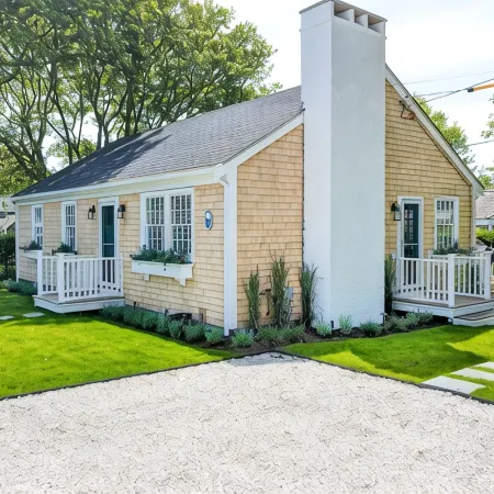 Newly remodeled cottage on a shell street in Siasconset, MA - Nantucket Island