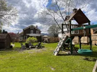 Catskill Ski Hike Lake Pet Main St Pool - 3-Star