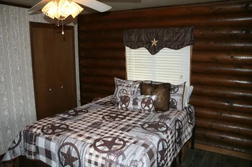 Log home just 32 miles to the east gate of Yellowstone National Park - 3 étoiles