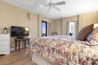 Ocean Front Condo in Ormond By The Sea ( Ormond Beach ) - สระว่ายน้ำส่วนตัว