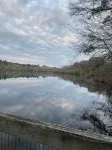 Waterfront Cabin off I-95 in Lumberton with WiFi, Foosball, Kayaks, Pet-friendly - 3성급