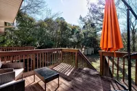 Modern Comfort in Updated Townhouse with 2 Private Bedrooms & Bathrooms - Boutique