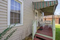 Stay In Ohiopyle by the trail with a jetted tub - 3-Star