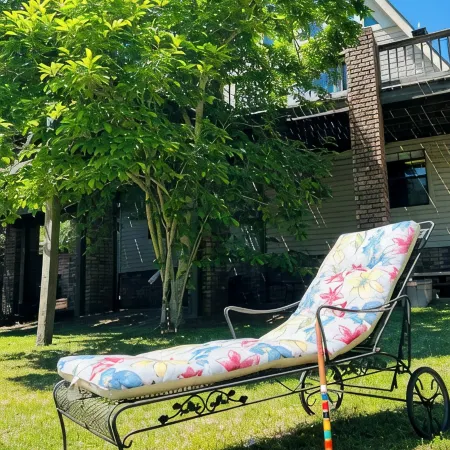 Cozy, comfortable Lakehouse getaway - Sleeps 10! WiFi, Private Dock