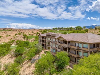Spacious 2BR Condo with Secondary Suite on Wolf Creek Golf Course – Sleeps 8!