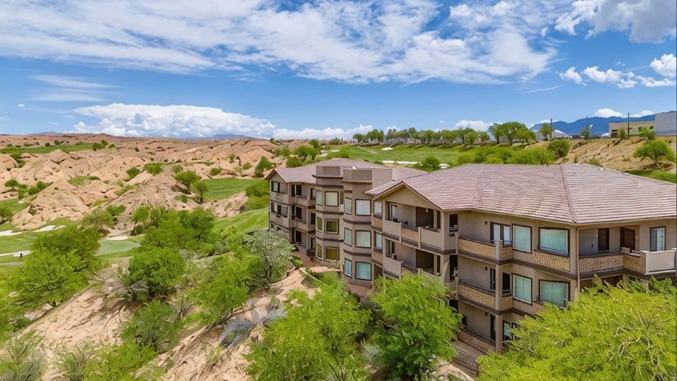 Spacious 2BR Condo with Secondary Suite on Wolf Creek Golf Course – Sleeps 8!