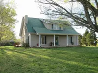Peace and quiet of country living within minutes of city amenities. - 3-Sterne