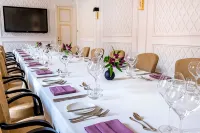 Lydia Hotel - พร้อมอาหารเช้า