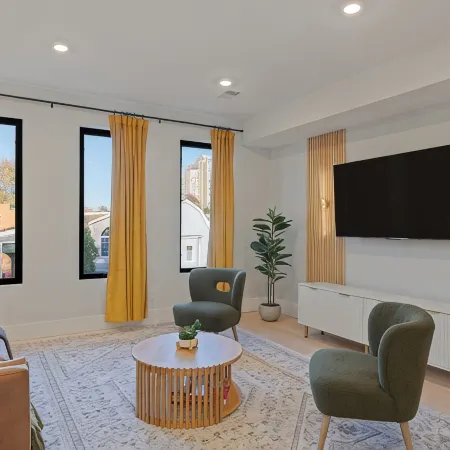 Huge & Cozy 3Br3BA Lux Penthouse+Roofdeck! Quick Path Access to NYC Manhattan
