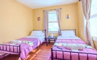 2Br Lakefront Cottage | Hot Tub, Fire Pit & Lake Access - 2-Star