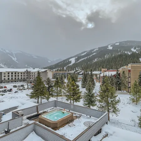 2Bd/2Ba Spacious Condo - Mountain views - Hot Tub