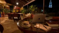 Copa de Oro Hotel Boutique - parking