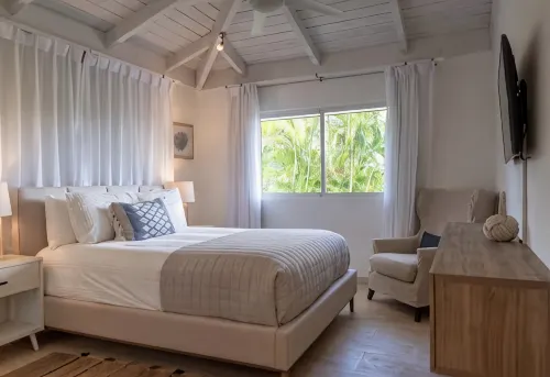 Luxurious 4-Bedroom Villa with Private Pool in La Romana - Pool