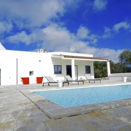 Perfect Oasis Among Olive Trees and Private Pool, for an Authentic Experience!