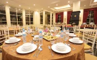 Same Hotel Kendari - piscina