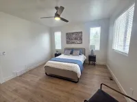 Luxury 5Br Adventure Hub! Pineview, Hiking, Golfing, Biking. Sleeps 12. 4.5 Bath - Wi-Fi