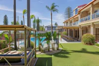 South Pacific Palms Motor Inn - Pool