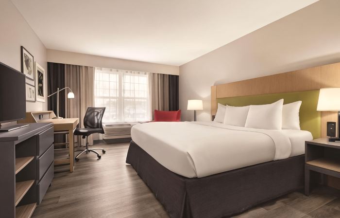 Country Inn & Suites by Radisson, Waterloo, IA