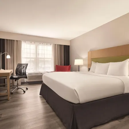 Country Inn & Suites by Radisson, Waterloo, IA