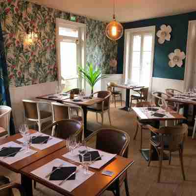 L'Escapade Hotel Restaurant LE BOUILLON CARENTANAIS Dining/Meeting Rooms