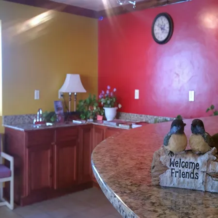 Economy Inn & Suites