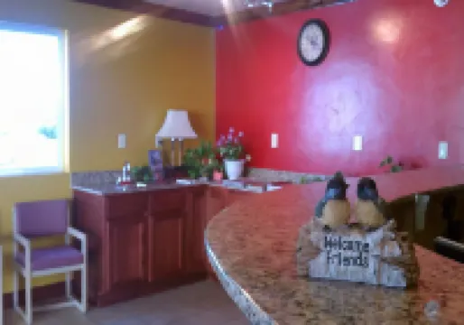 Economy Inn & Suites