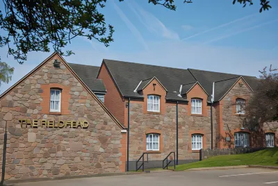 The Fieldhead Hotel in zona Ibstock Community College
