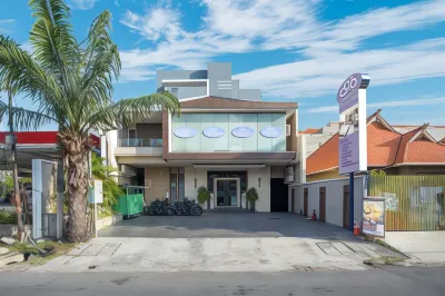 Life Emerald Hotel Surabaya Hotel dekat Gubeng Railway Station