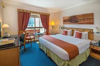 Hotel Holiday International