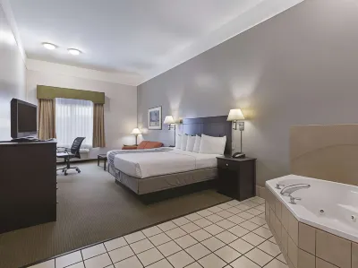 La Quinta Inn & Suites by Wyndham Deer Park Hotels near JDC