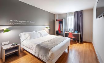 Ibis Styles Pamplona Noain