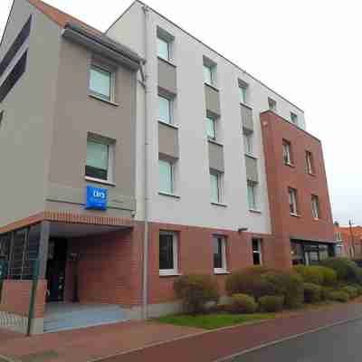 Ibis Budget Saint-Omer Centre Hotel Exterior
