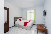 RedDoorz Syariah near RSUD Cimacan Hotel di Kabupaten Cianjur