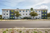 B&B Hotel Le Havre Harfleur -1 Hôtels à proximité de : Auchan Hypermarché Montivilliers