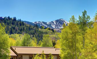 K B M Resorts- Pac-2410 Palatial 5Bd Luxury Retreat in Deer Valley with Private Hot Tub