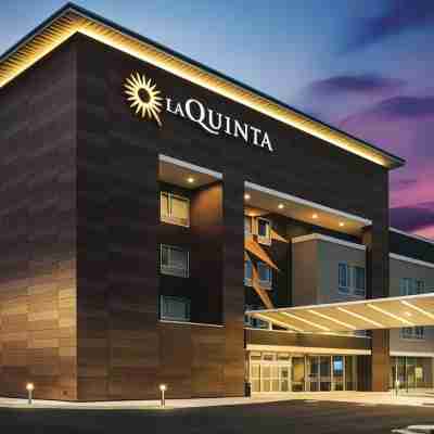La Quinta Inn & Suites by Wyndham Atlanta South - McDonough Hotel Exterior