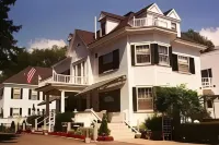 Kennebunkport Inn فنادق في 