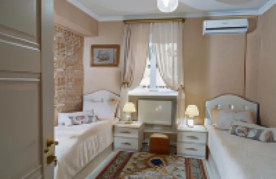 Elia Boutique Hostel & Apart-Hotel