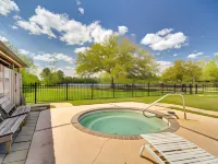 Biloxi Resort Cottage w/ Pool & Lake Access! Hoteles en Latimer