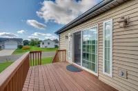 Luxury Prairie Retreat 5 Min from Madison!