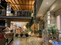 Arial Penthouse Suites - Apartments