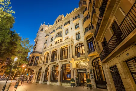 Hotel Casa Fuster G.L Monumento Отели рядом с достопримечательностью «Площадь Испании»