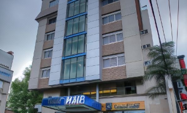 2. 페르살 호텔 말..