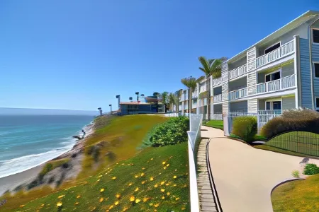 Pismo Lighthouse Suites