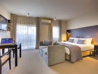 Ava Lodge